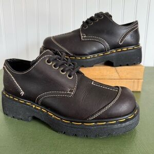 VTG England Dr Martens Chunky Sole Shoes/Low Boots in Chestnut Leather *England*